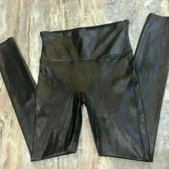 Women’s SPANX faux leather black leggings-Size Medium - Picture 7 of 9